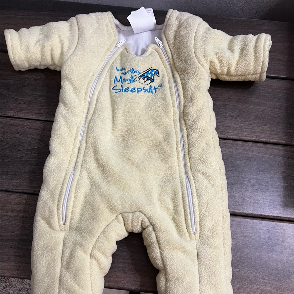 Baby magic Merlin sleep suit small